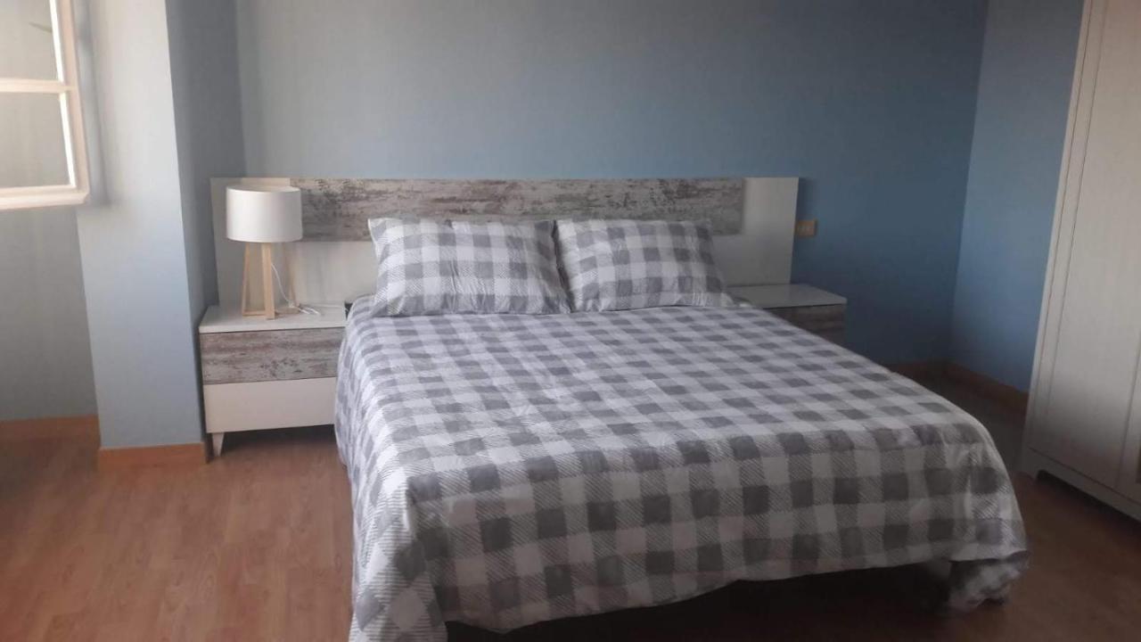 אורנסה Apartamento Con Terraza En El Casco Historico מראה חיצוני תמונה